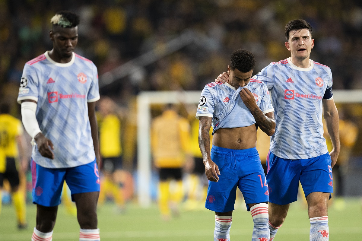 Jugadores del Manchester United en lamento (AP)