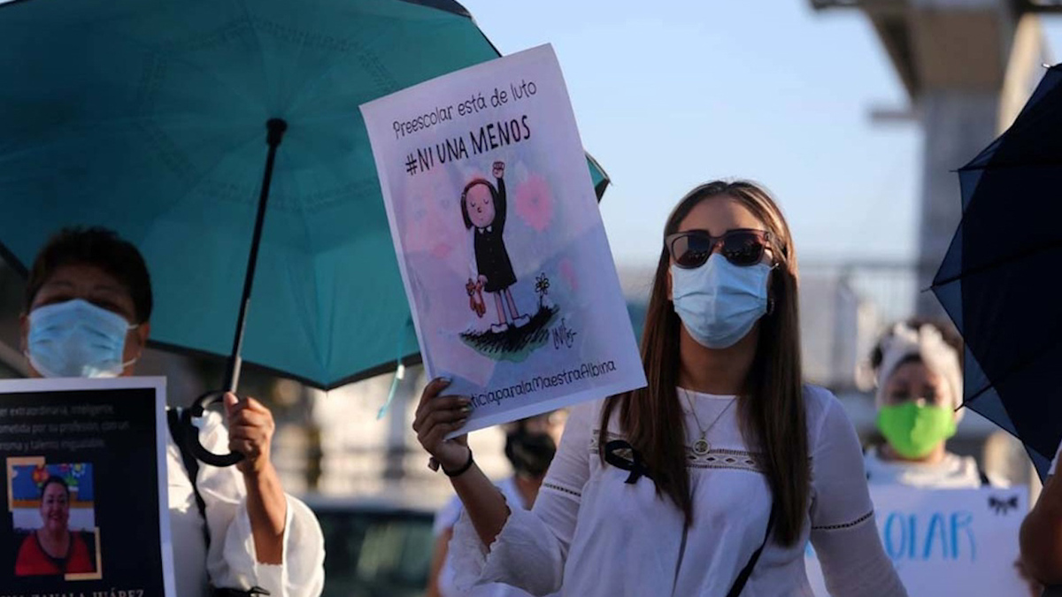 En La Laguna, marchan para exigir justicia por feminicidio de maestra Albina
