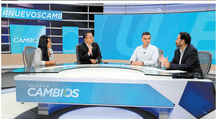 Cristina Marmolejo, Víctor Martínez, Mauro Guerra y Miguel Ángel Gómez trataron la problemática del zoológico. Roberto Alanís