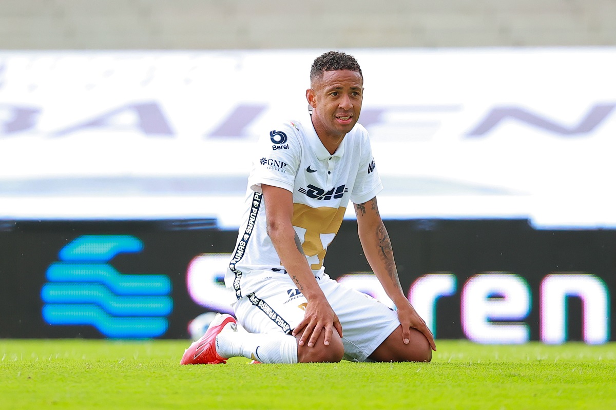 Gabriel Torres sale de Pumas (Imago7)