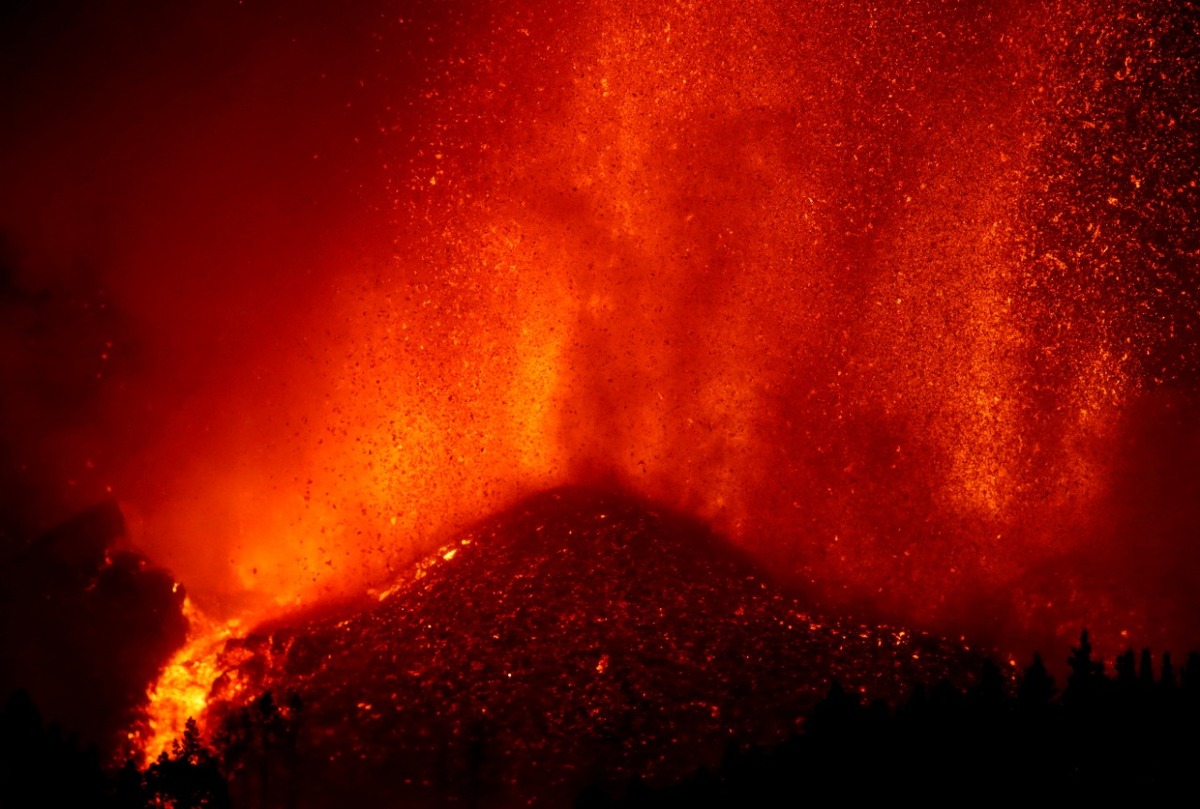 Este domingo, los habitantes de la isla canaria española fueron testigos del desastre que causó la erupción del Volcán Cumbre Vieja, desalojaron sus viviendas