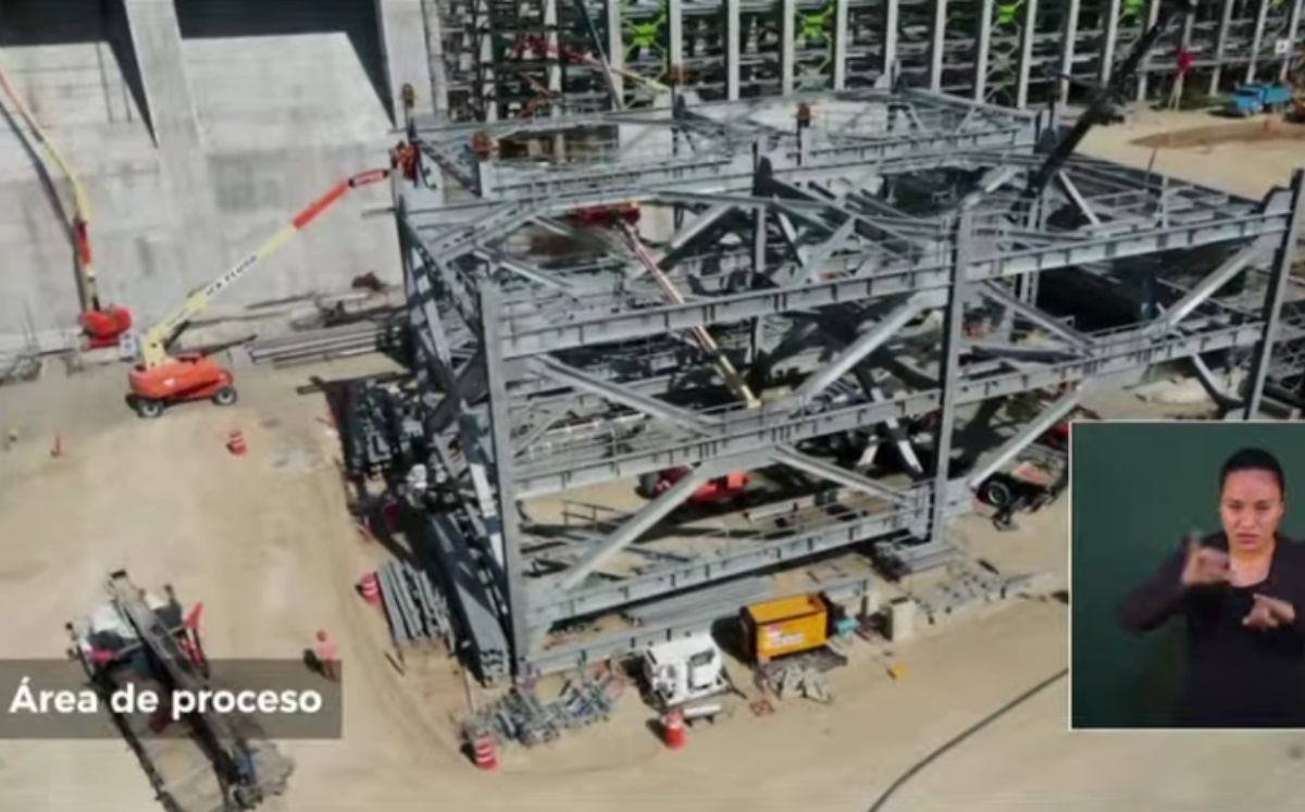 En el Paquete 1 de las plantas de proceso químico, se trabaja en el montaje de estructura de acero. Foto: ESPECIAL