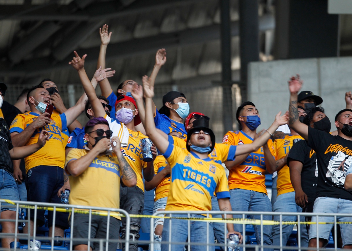 Porra de Tigres en el Clásico Regio 126 (Imago7)