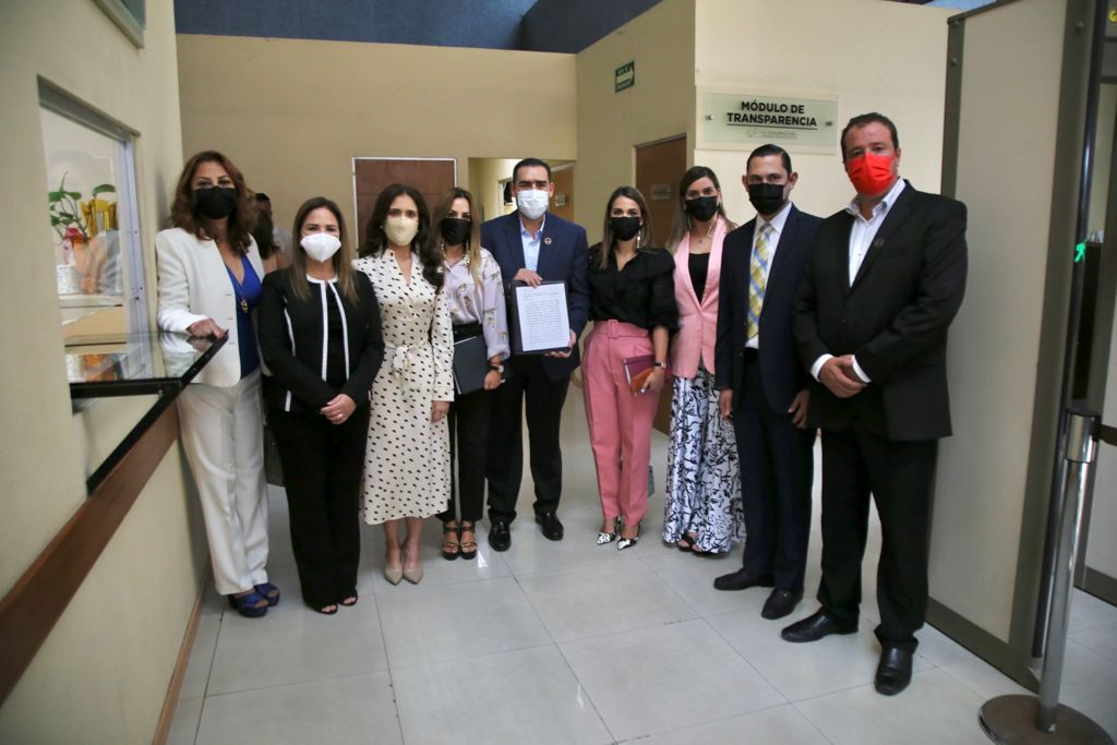 Propone PRI que deudores alimentarios no salgan de México. Foto: Especial