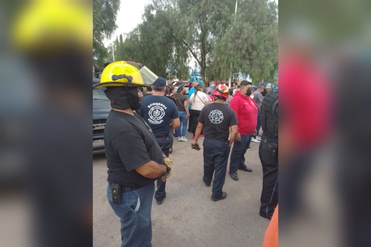 Bomberos y Protección Civil acuden al lugar de los hechos. | Liberto Ureña