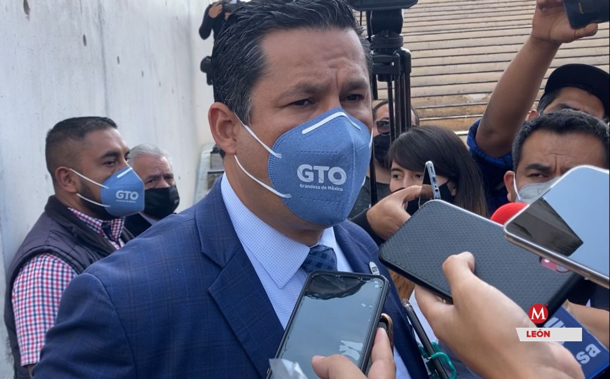 Diego Sinhue Rodríguez Vallejo, gobernador de Estado.