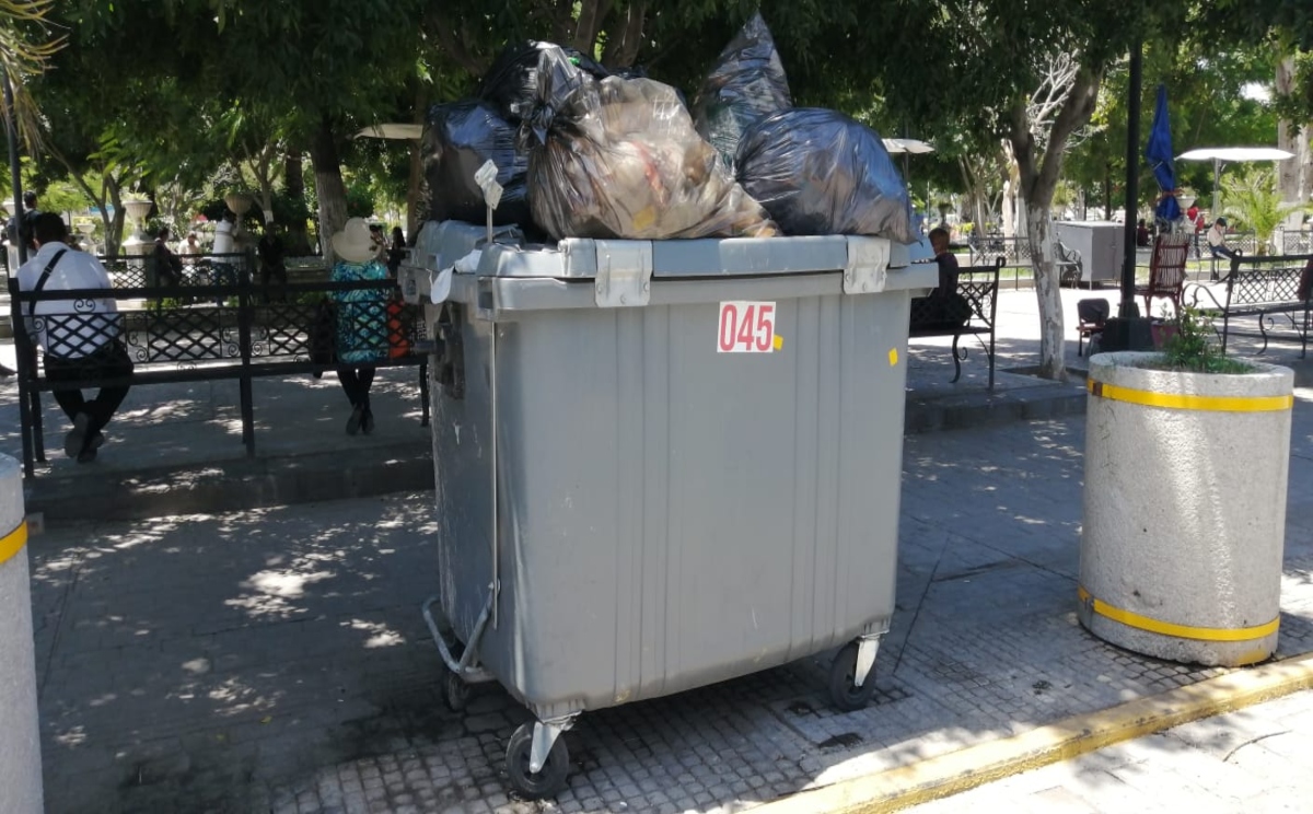 Empresa recolectora de residuos sólidos urbanos suspende el servicio en Tehuacán. (Apolonia Amayo)