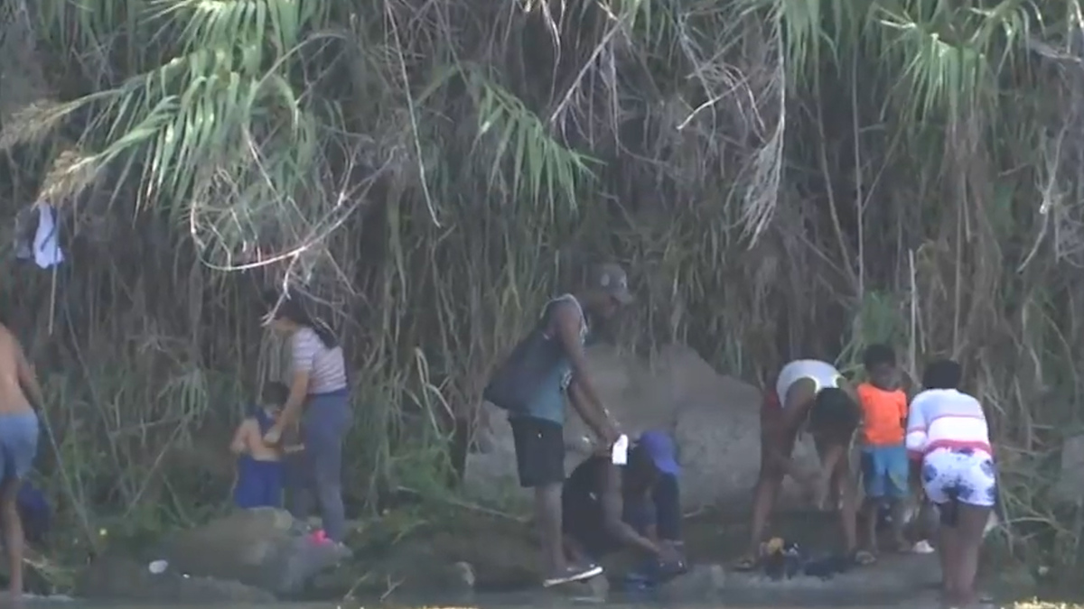 EU sigue con expulsión masiva de migrantes