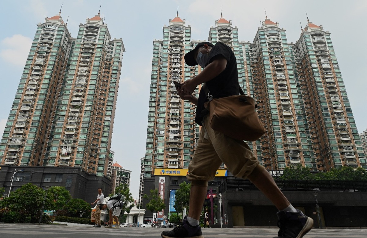 Evergrande, el mayor promotor inmobiliario del país en facturación, tiene enormes deudas y podría quebrar.