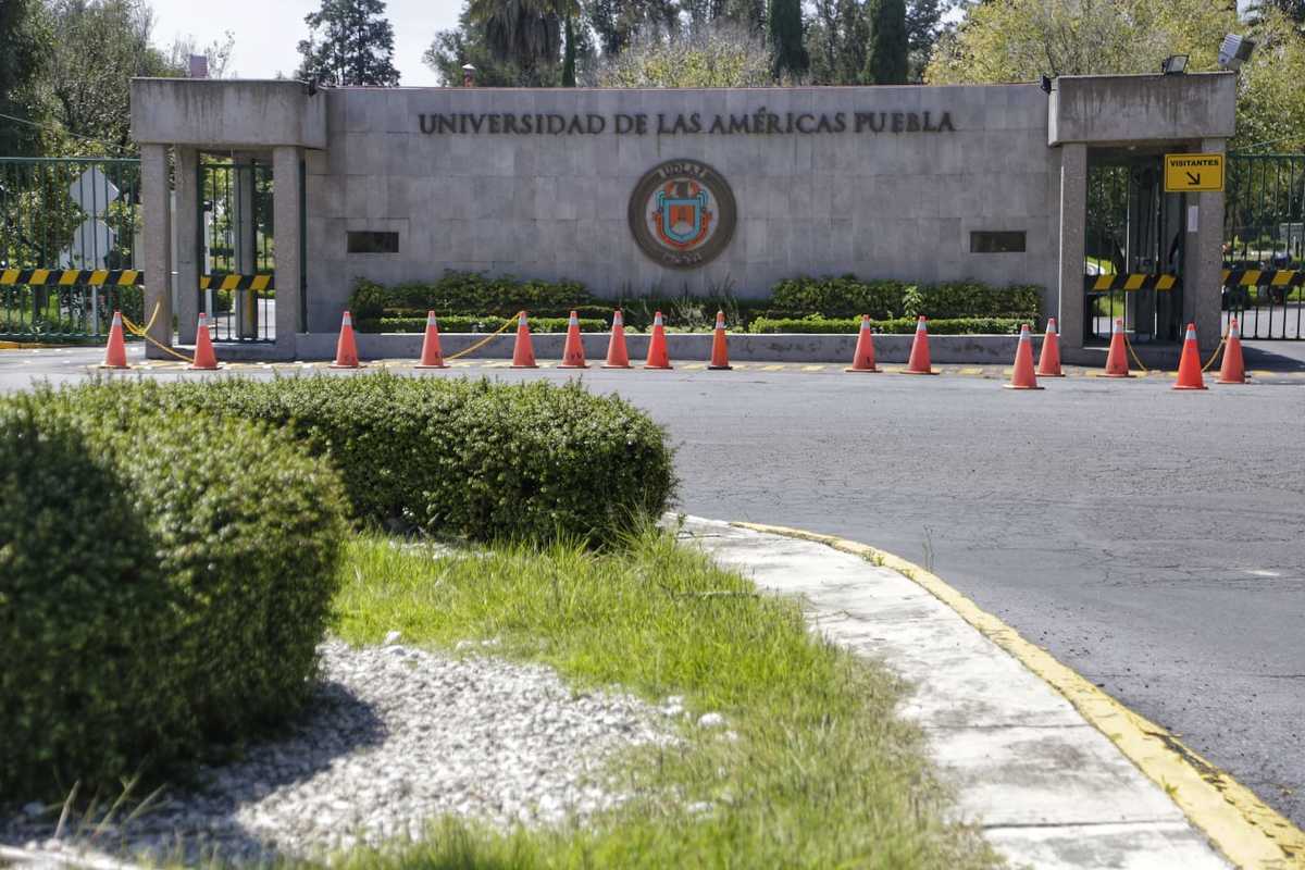 Vista actual del acceso principal de la UDLAP. (Andrés Lobato)