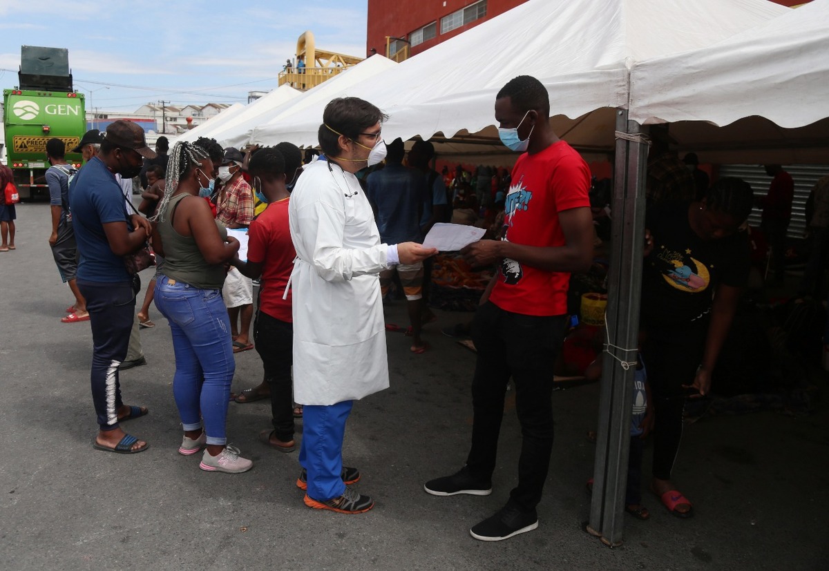 El médico añadió que hay más mujeres embarazadas en este grupo. Foto: Jorge López