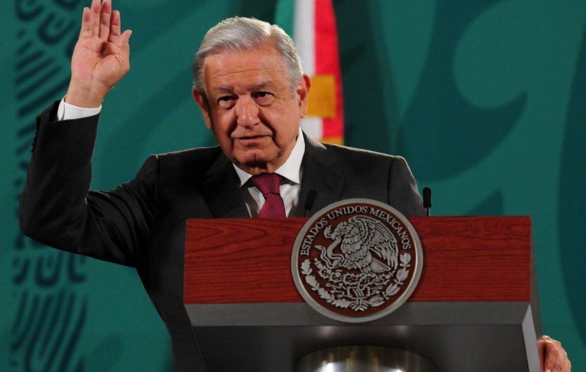 AMLO djijo que se debe analizar eliminar o reformar el artículo 33. | Cuartoscuro