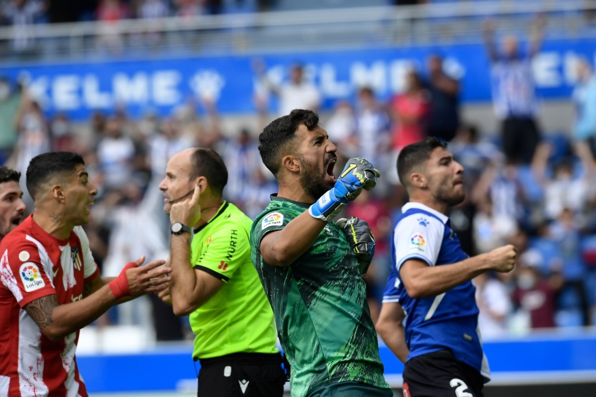 Jugadores del Alavés celebrando (AP)