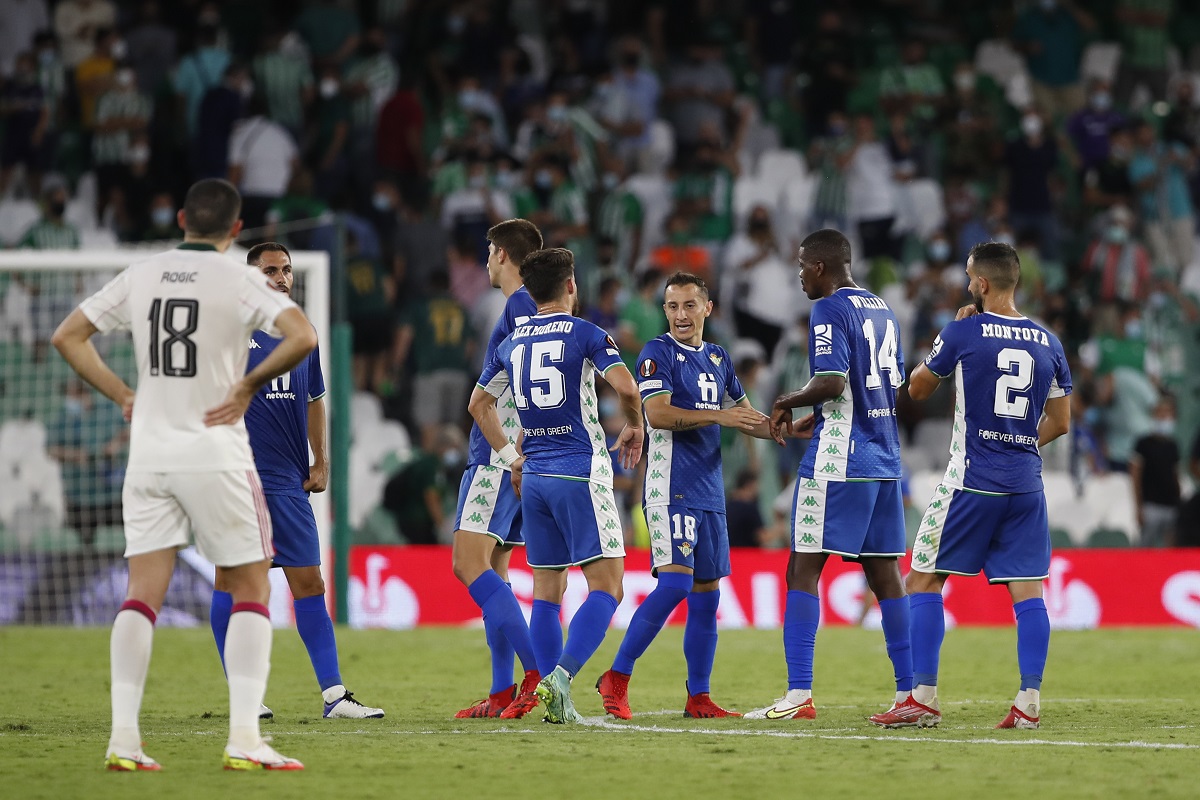 Andrés Guardado y el Real Betis vencieron al Getafe en La Liga (AP)