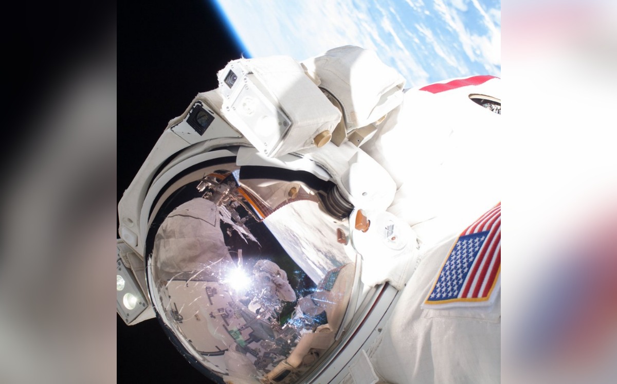(NASA)