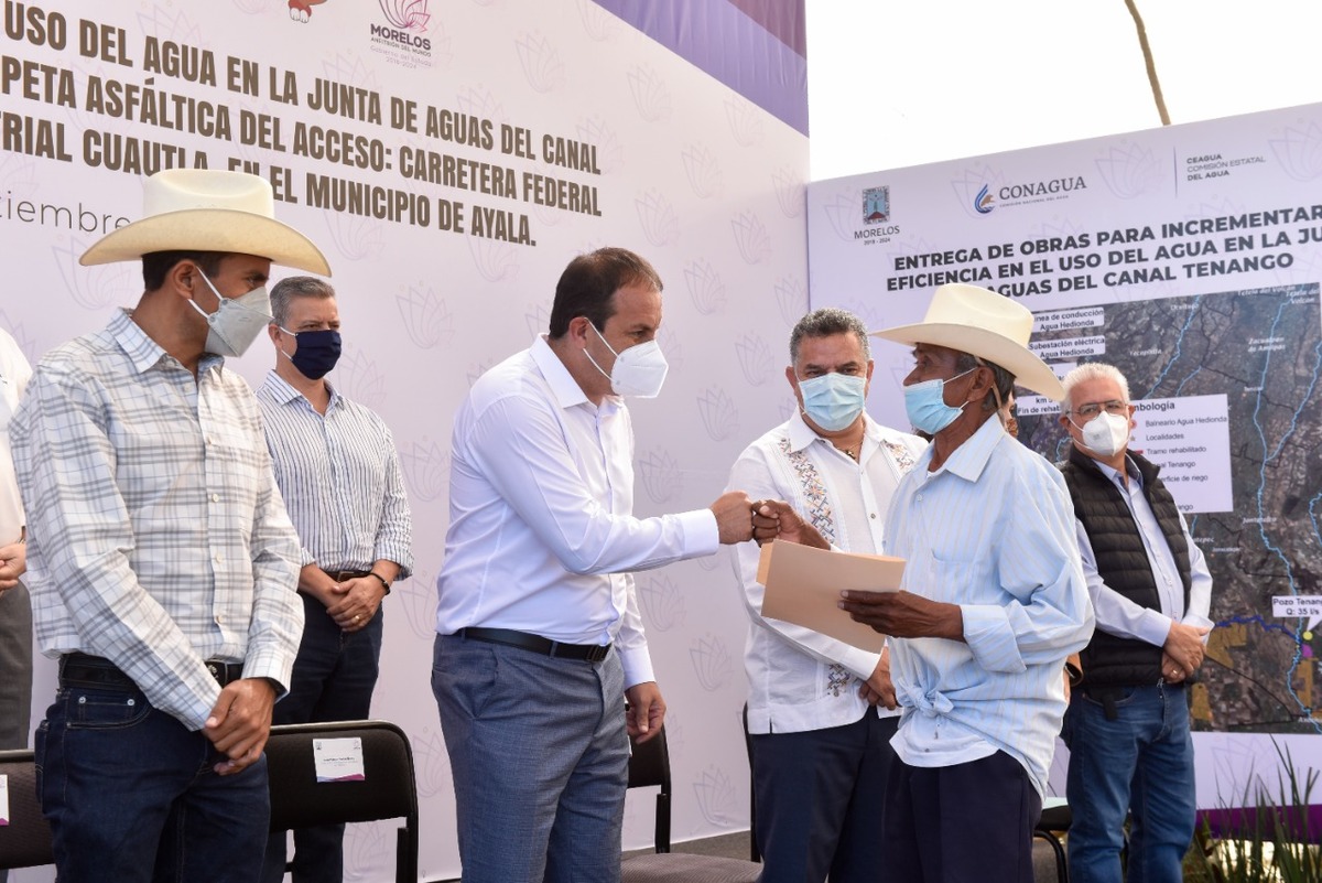 Cuauhtémoc Blanco durante la Junta de Aguas del Canal Tenango. (Milenio Digital)
