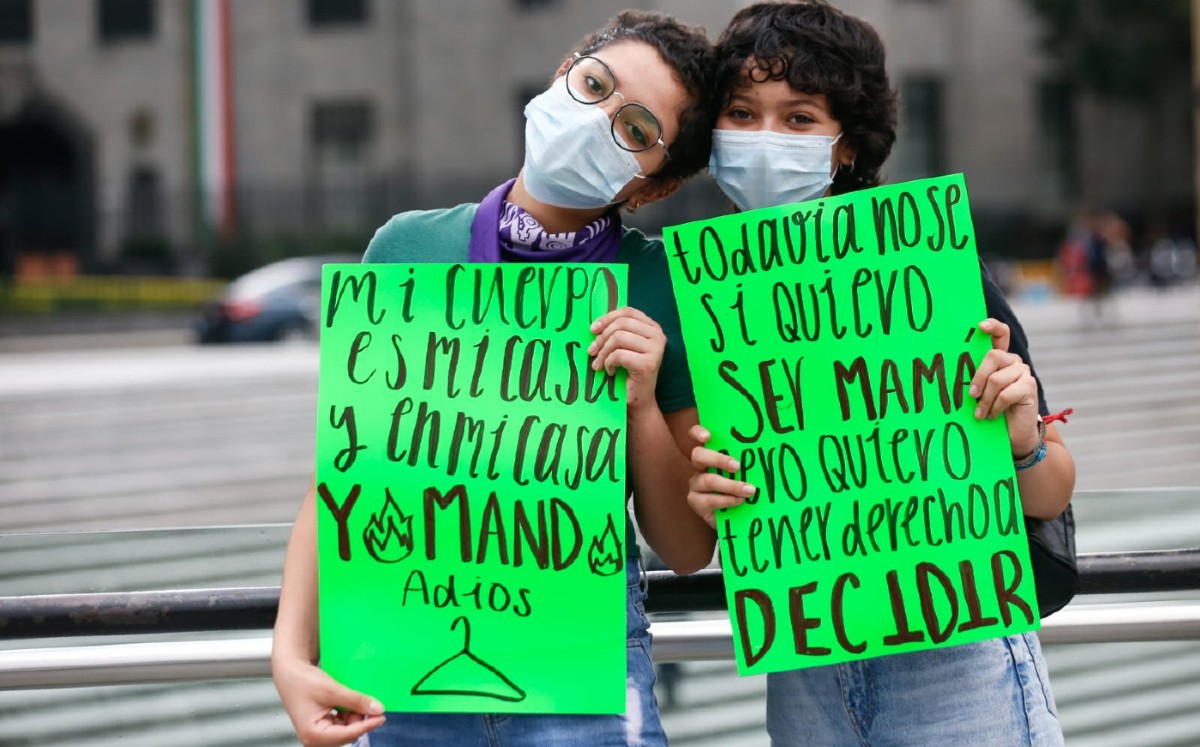 En CdMx, realizan marcha por despenalización del aborto. | Araceli López