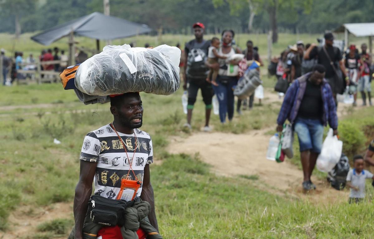 Poco a poco, los migrantes haitianos son regresados a su país. (EFE)