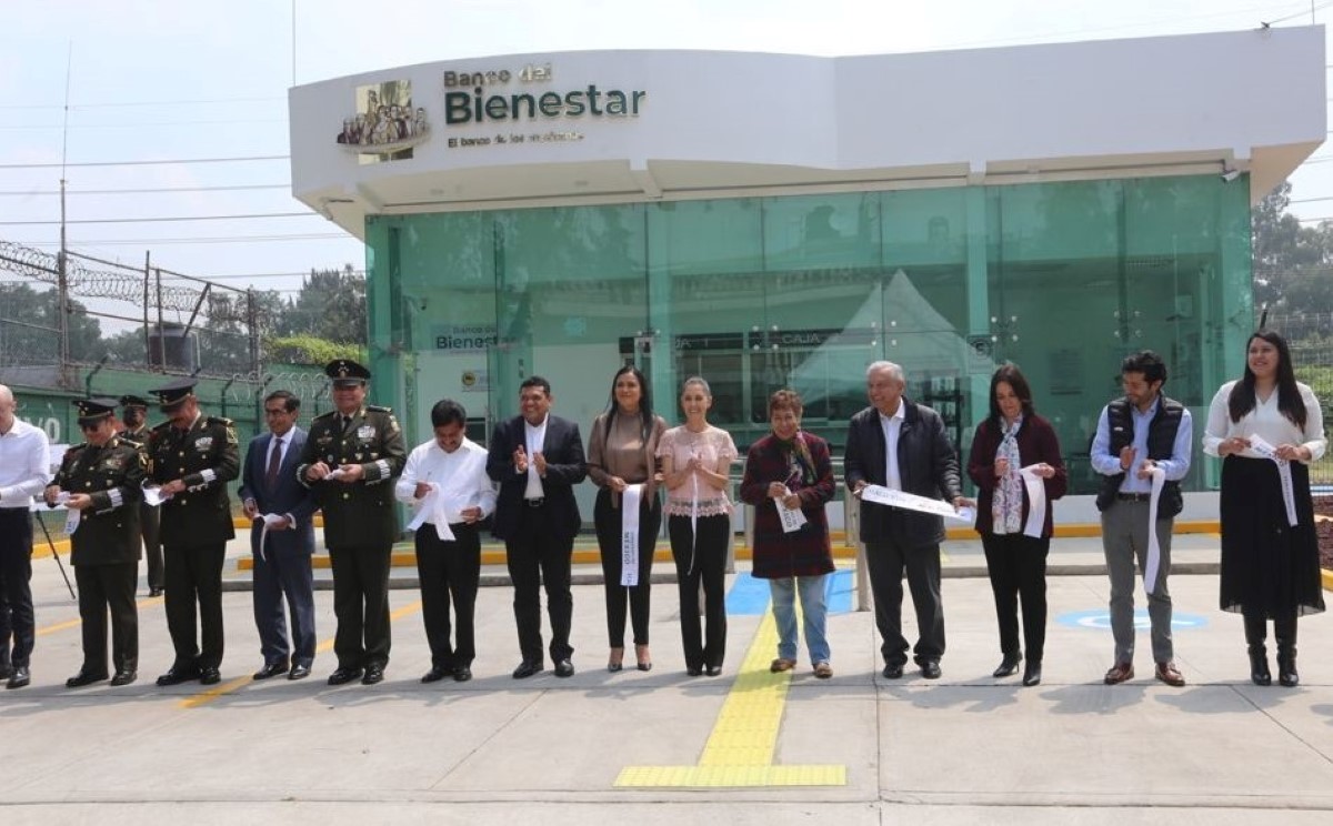 AMLO inauguró la primera sucursal del Banco del Bienestar en la GAM. | Jorge Carballo
