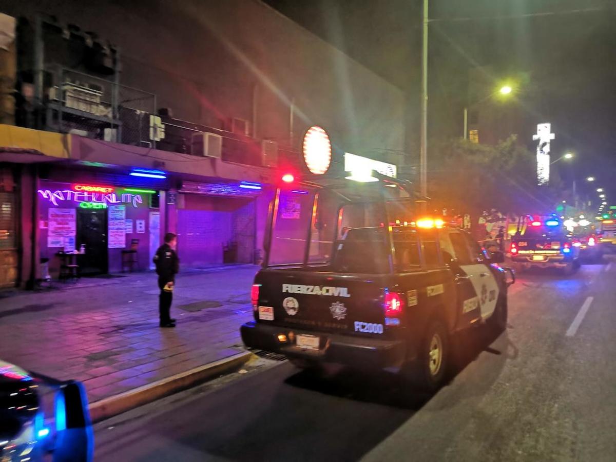 Balean a hombre al interior de centro nocturno en Monterrey. Foto: Israel Santacruz.