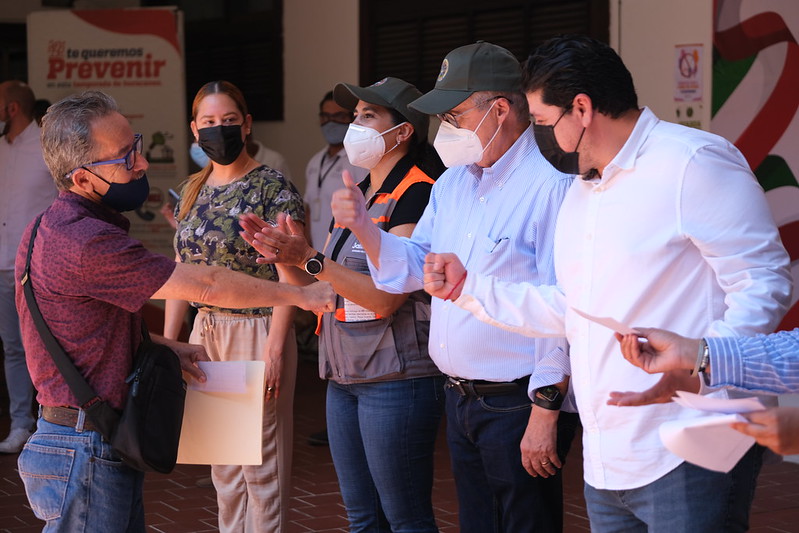 Gobierno del Estado realizó la entrega de apoyos económicos. (Cortesía)