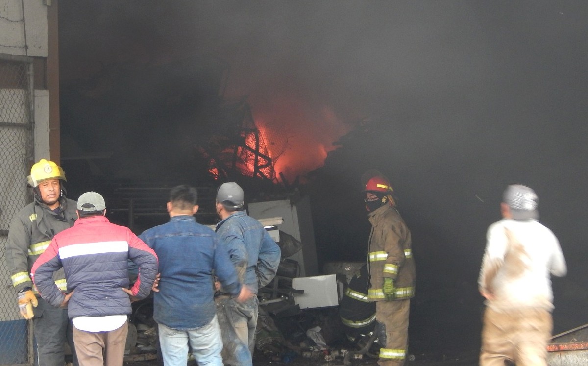 La bodega se encuentra aun costado de la Carretera México-Toluca. (Especial)