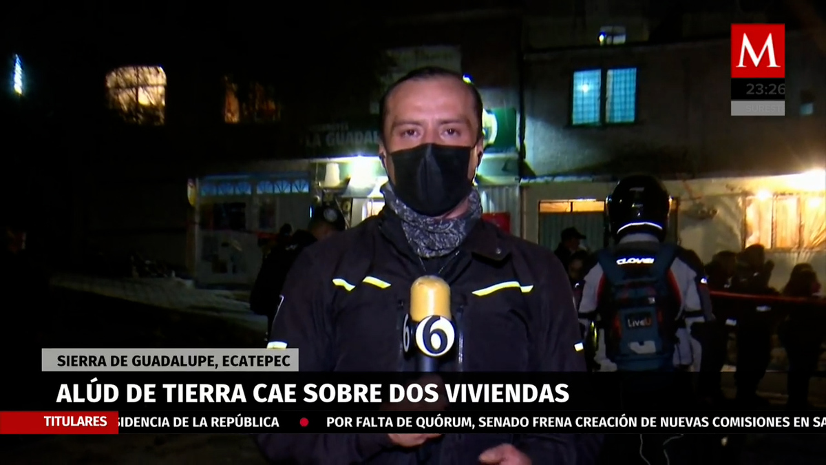 Desalojan a tres familias por deslave en Ecatepec
