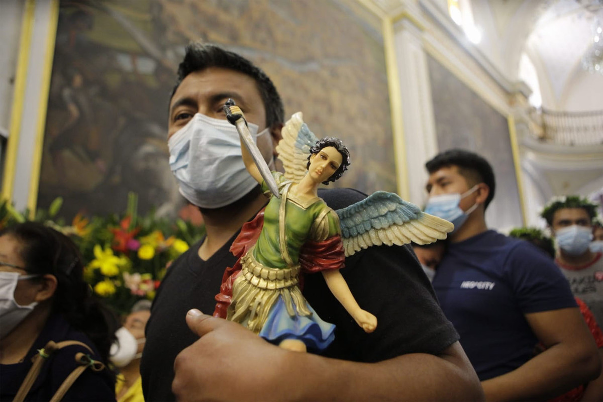 Fieles celebran al Arcángel San Miguel del Milagro en Tlaxcala | Andrés Lobato