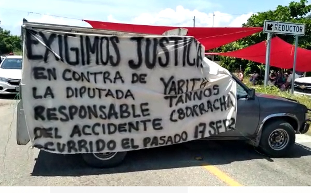 Los manifestantes denuncian que la Fiscalía General de Justicia de Oaxaca quiere dar “carpetazo” al caso (Oscar Rodríguez)