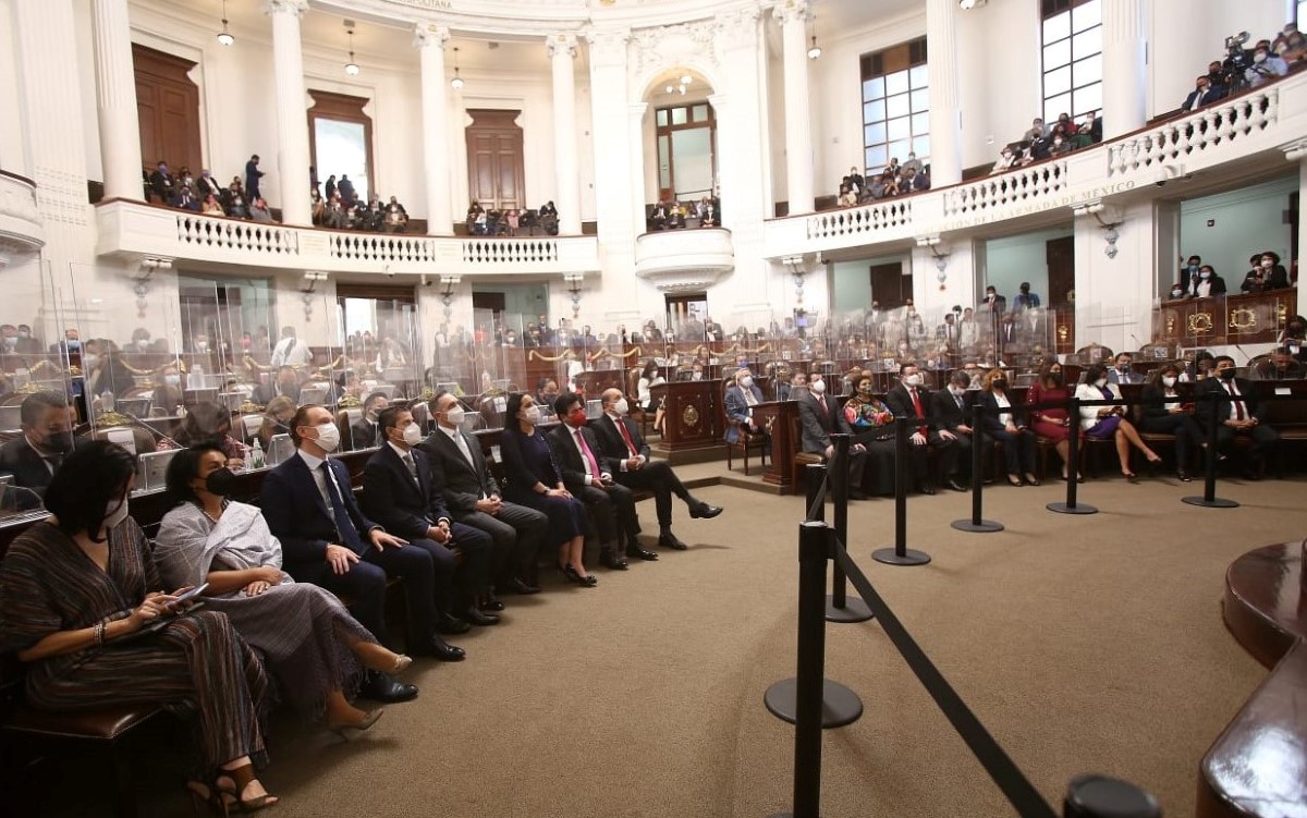 Los 16 nuevos alcaldes y alcaldesas rindieron protesta ante el Congreso de CdMx. | Juan Carlos Bautista.