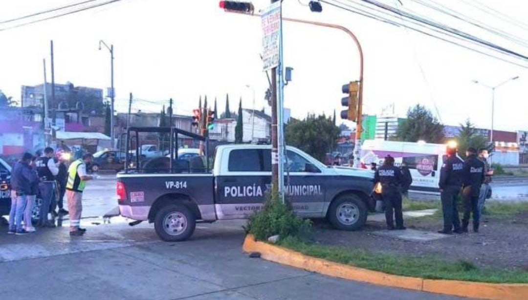 Patrulla atropelló a motociclista que viajaba con su hija. (Jesús Zavala)