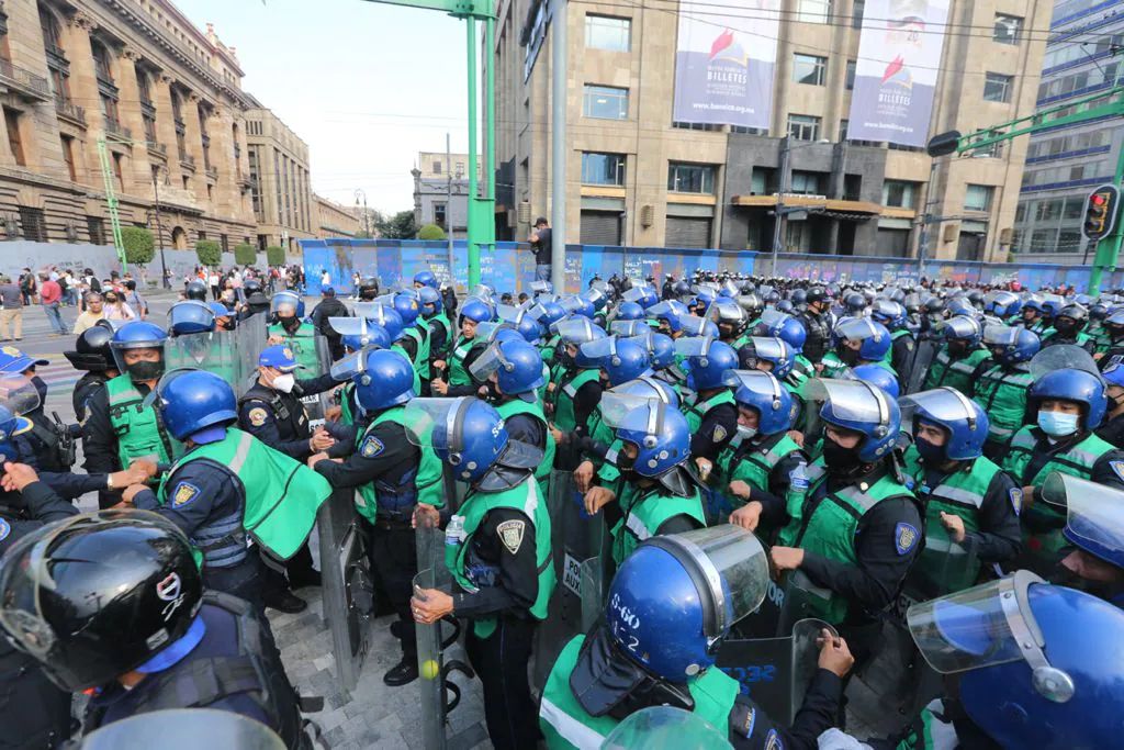 Encapsulan a grupo de Anarcos