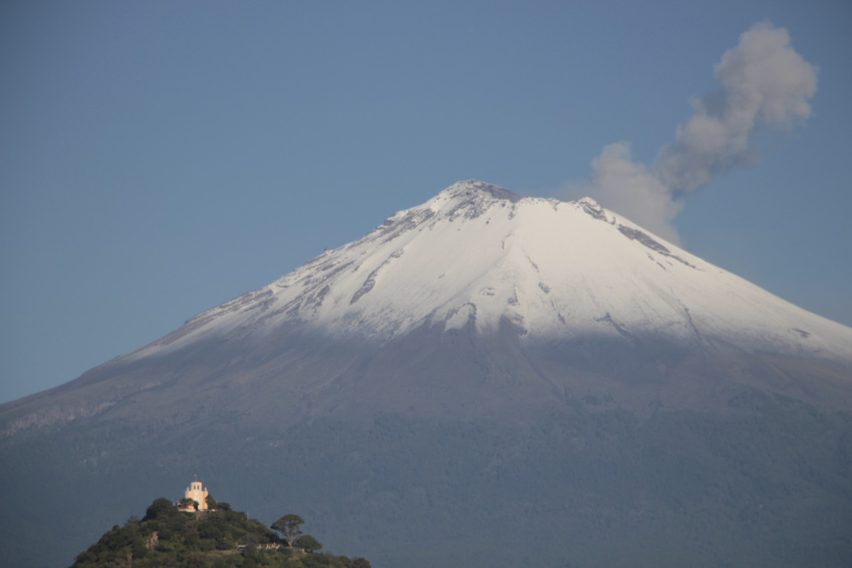 Vista del volcán Popocatépetl desde Atlixco, Puebla. (Melanie Torres)