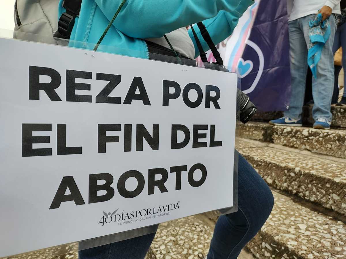Iglesia llama a la sociedad a actuar en pro de la mujer y la vida