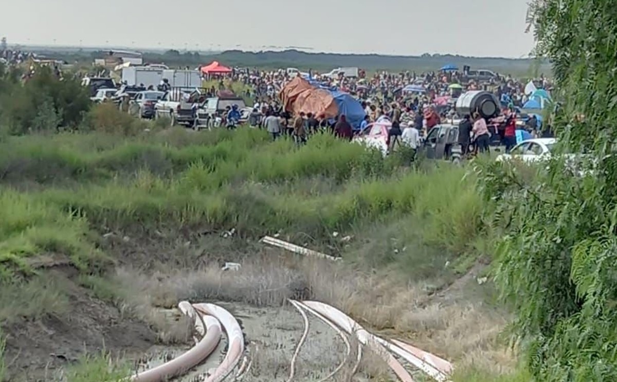 Al parecer las personas son de Santa María Tulpetlac, en Ecatepec. (Especial)