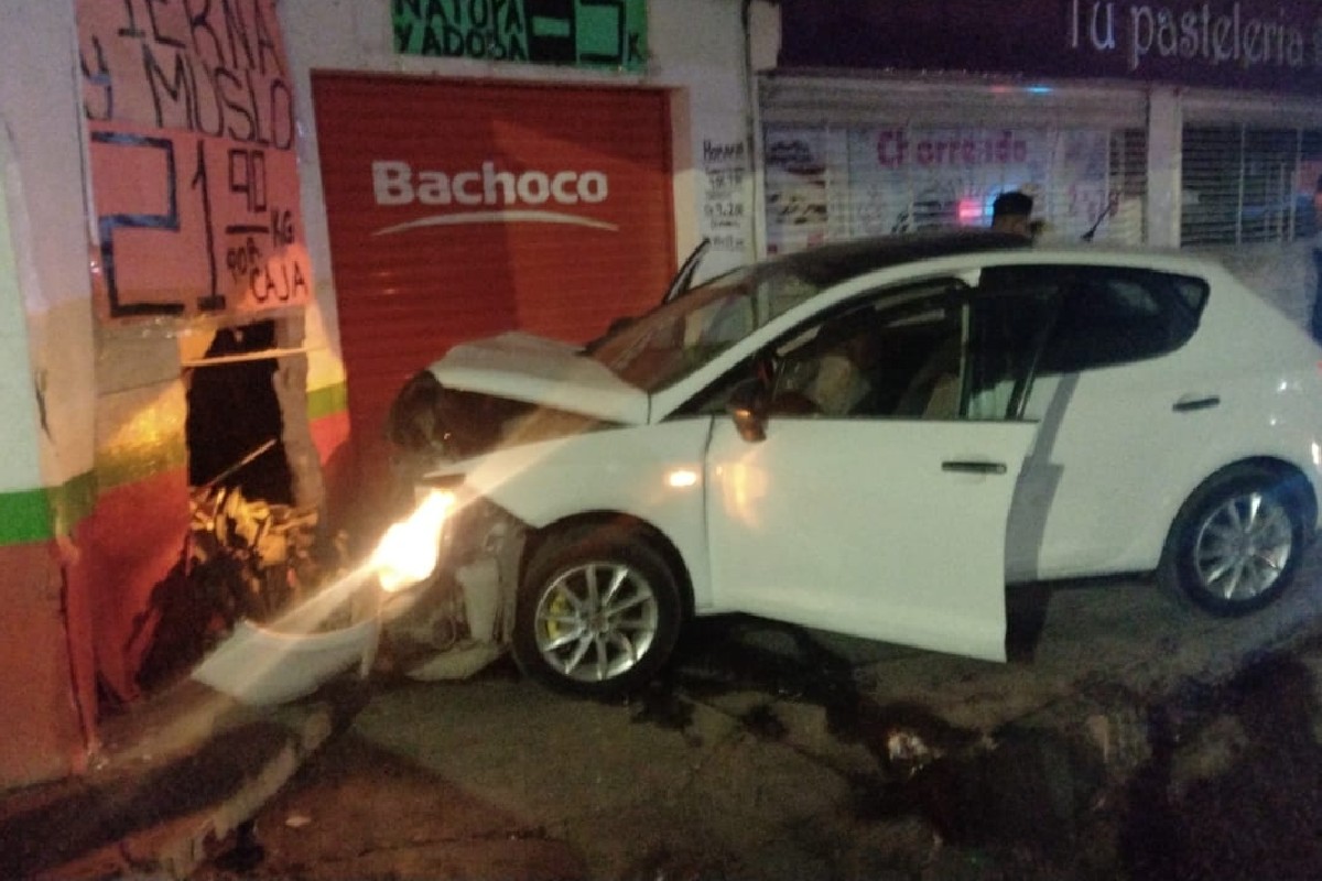 Presuntamente el conductor perdió el control. (Especial)