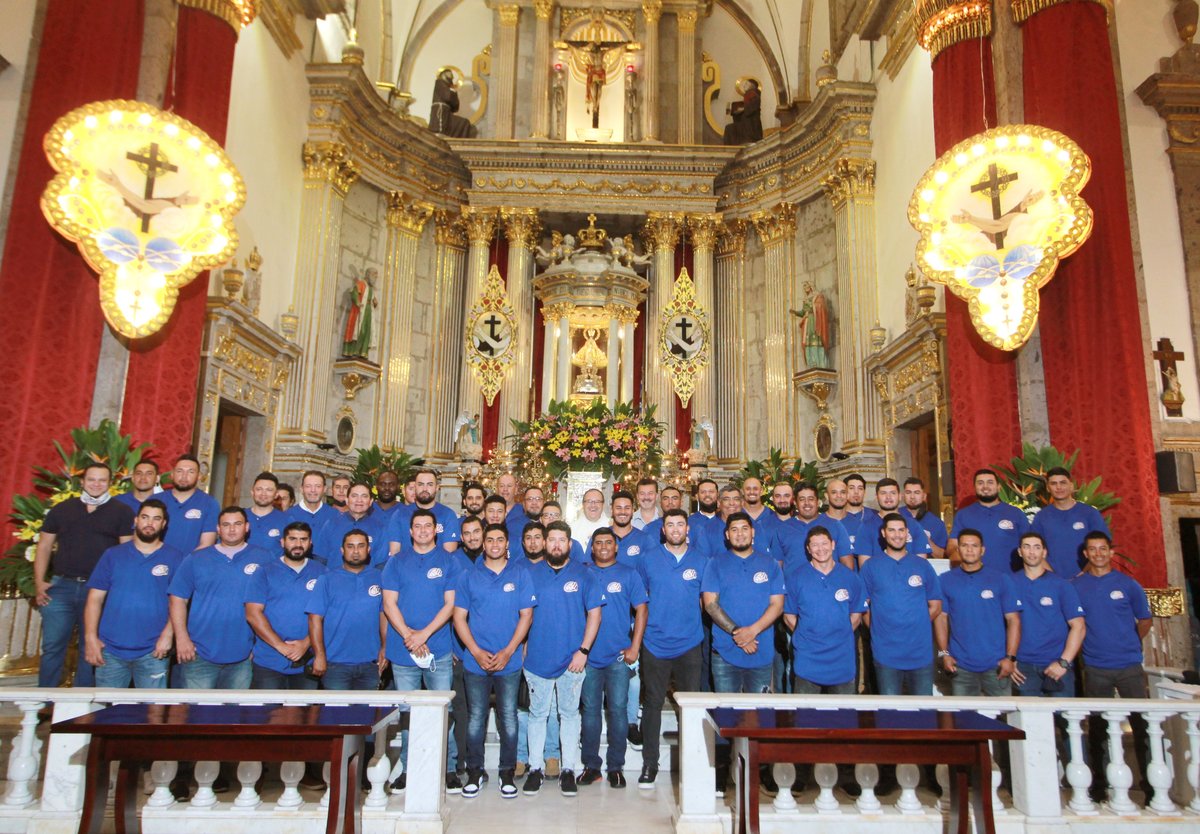 Charros de Jalisco visita la Basílica de Zapopan previo al arranque de la LMP (Cortesía)