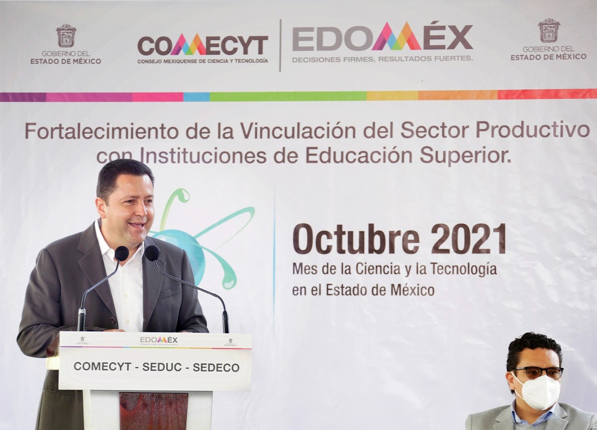 Gerardo Monroy Serrano, secretario de Educación.
