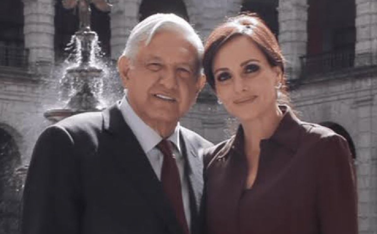 El Presidente en Palacio Nacional,  junto a la ahora senadora del PAN, Lilly Téllez. (@LillyTellez)