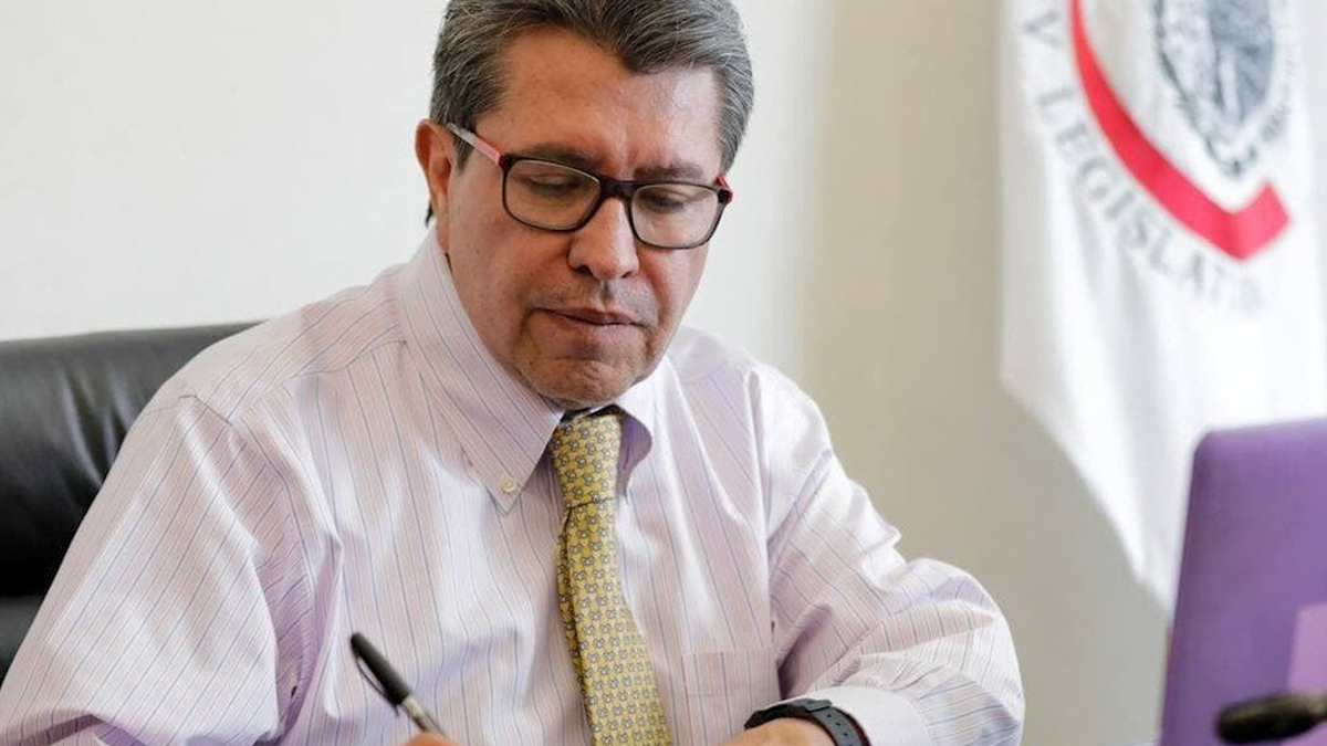 Reforma eléctrica recupera rectoría del sector; no es "fachada": Monreal