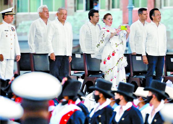 Andrés Manuel López Obrador y Beatriz Gutiérrez Müller encabezaron la ceremonia en Veracruz. Ariel Ojeda