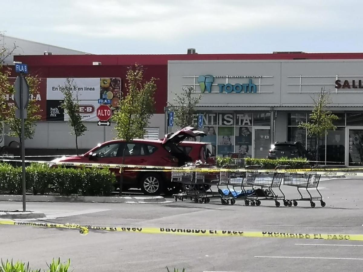 Asesinan a ex agente del Ministerio Público Federal en Escobedo, NL. Foto: Erik Rocha.