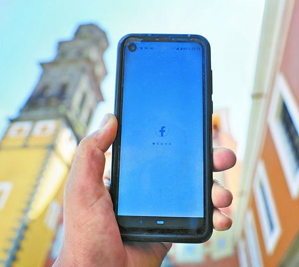 Hubo desconcierto entre usuarios, que no pudieron acceder a sus aplicaciones. Andrés Lobato