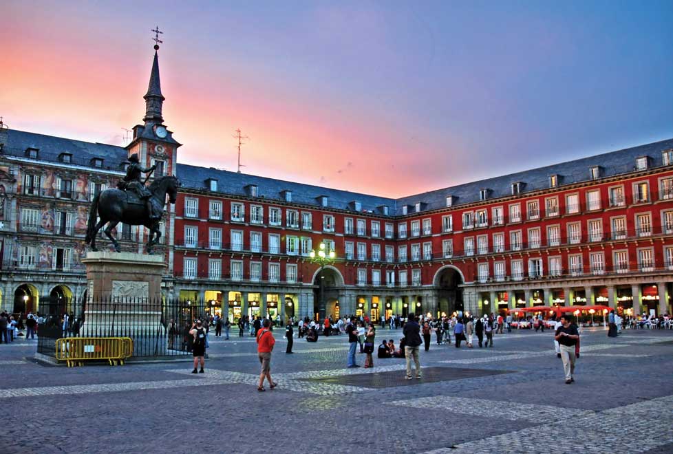 Madrid, la ciudad que nunca duerme, alegre y efervescente.