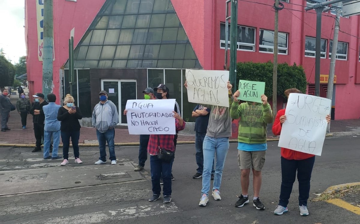 Avenida Talismán. Vecinos de GAM protestan por falta de agua- Grupo Milenio