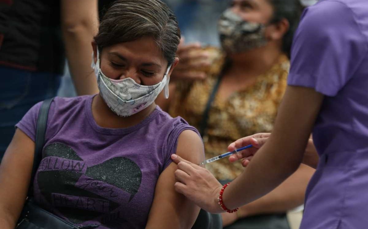 Vacunación contra el covid-19 en Hidalgo llega al 50 %