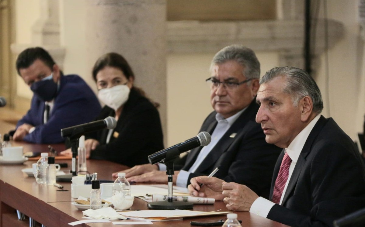 Adán Augusto López se reunió con integrantes de la SNTE. | Especial