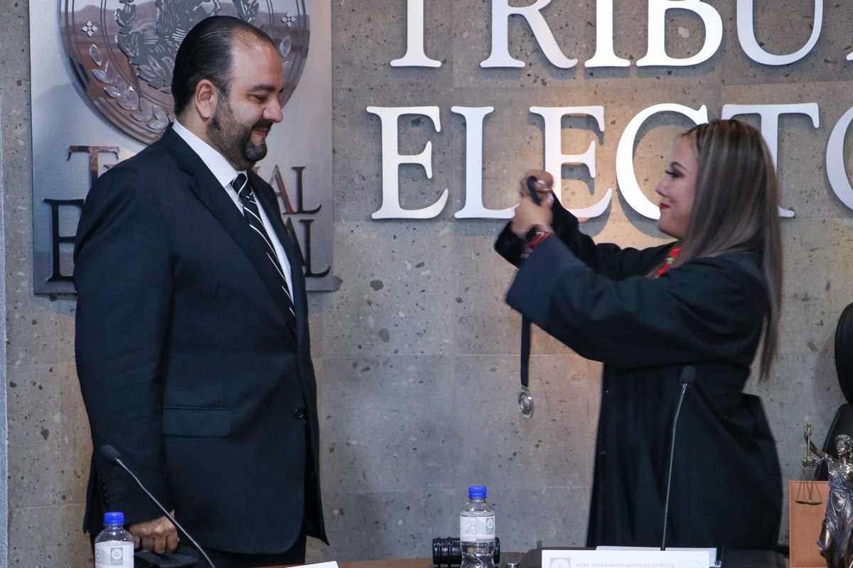 Alejandro Habib Nicolás, procurador de Hidalgo y la presidenta del Tribunal Electoral, Rosa Amparo Martínez. (Especial)
