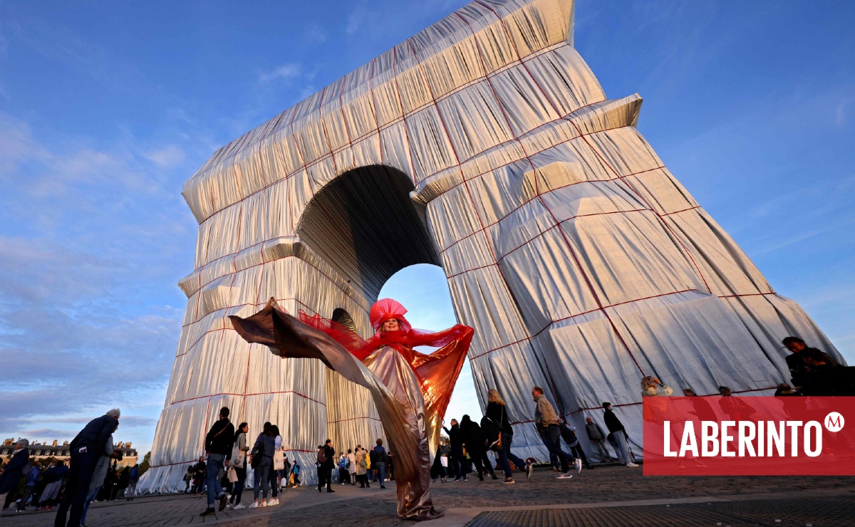 'L'Arc de Triomphe, Wrapped' es parte de las Jornadas de la Herencia Europea y el lanzamiento de la Olimpiada Cultural en París. (Thomas Coezx | AFP)