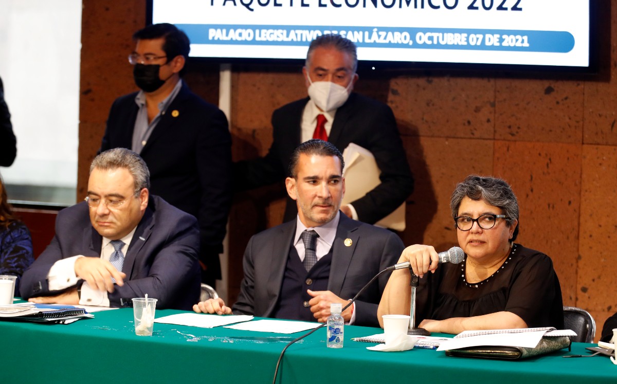 Buenrostro confirmó que los jóvenes a partir de los 18 años deberán acudir a las oficinas del SAT a darse de alta en el RFC. | Especial